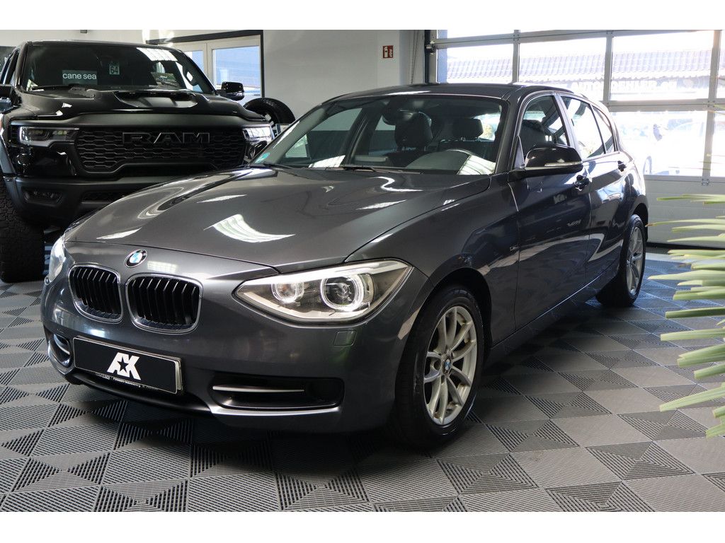 BMW 118 118i Sport Line F20 PDC, SHZ, Bi-Xenon