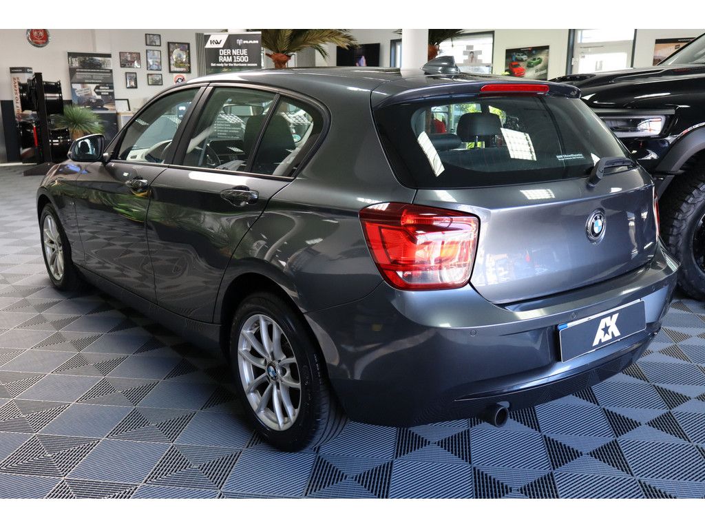 BMW 118 118i Sport Line F20 PDC, SHZ, Bi-Xenon