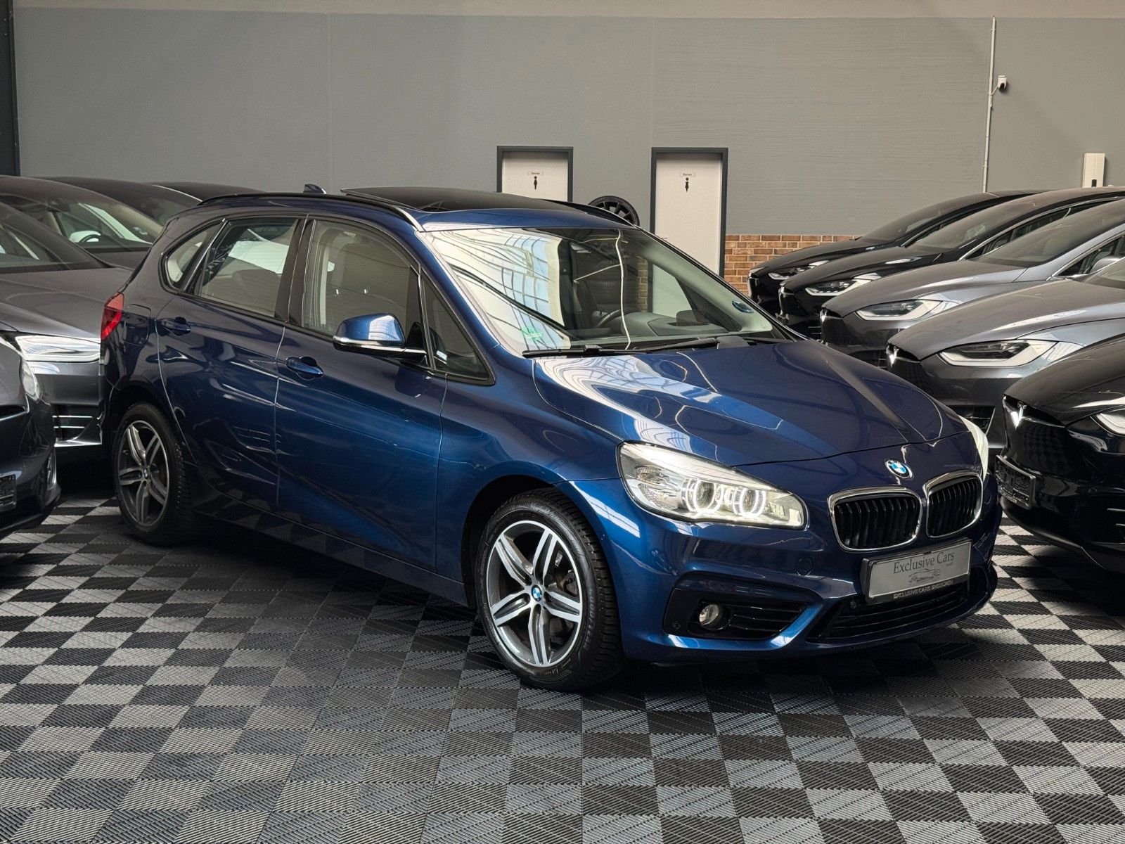 BMW 218 218d ACTIVE TOURER | HEAD-UP | LANE ASSIST |