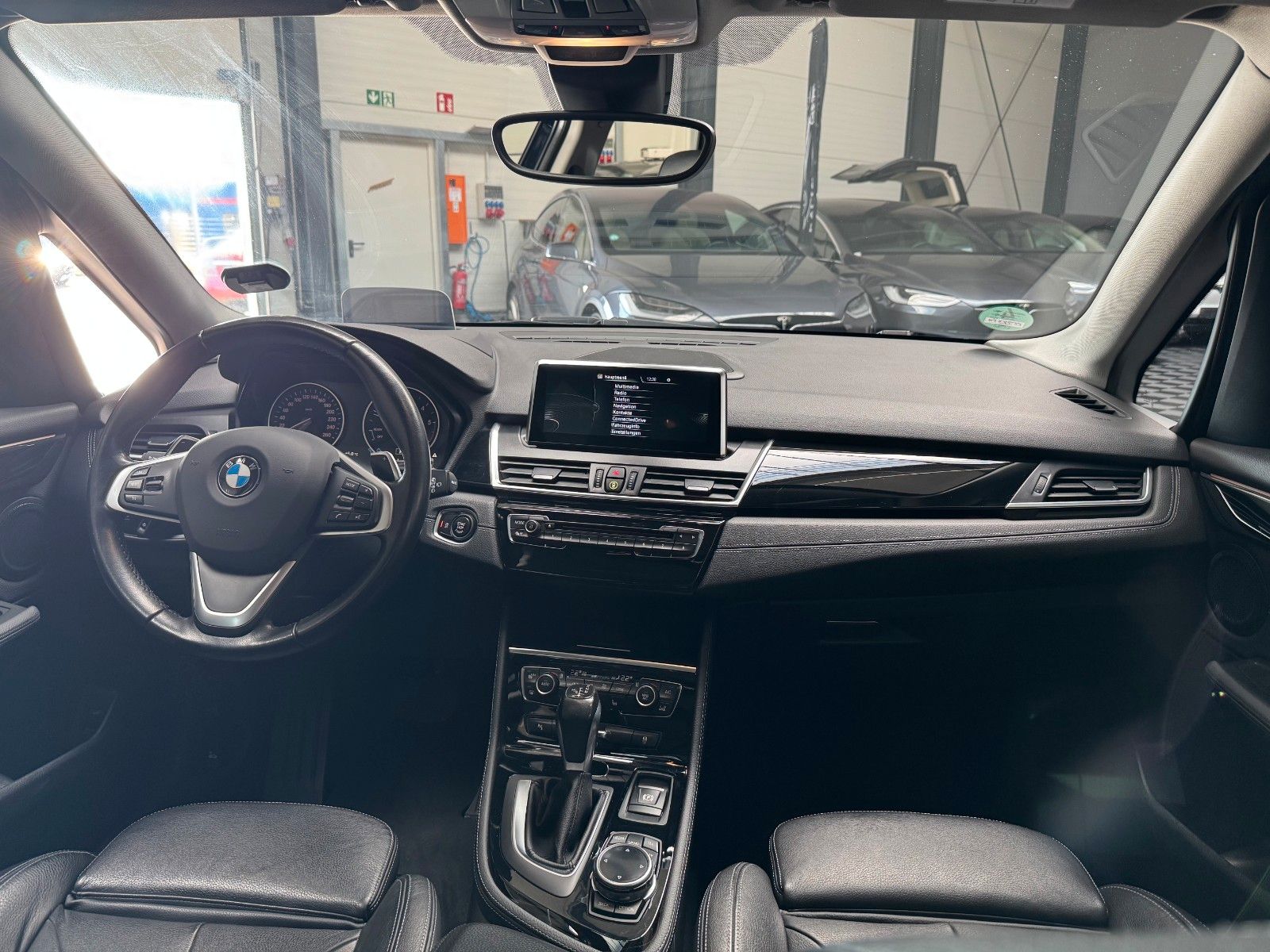 BMW 218 218d ACTIVE TOURER | HEAD-UP | LANE ASSIST |