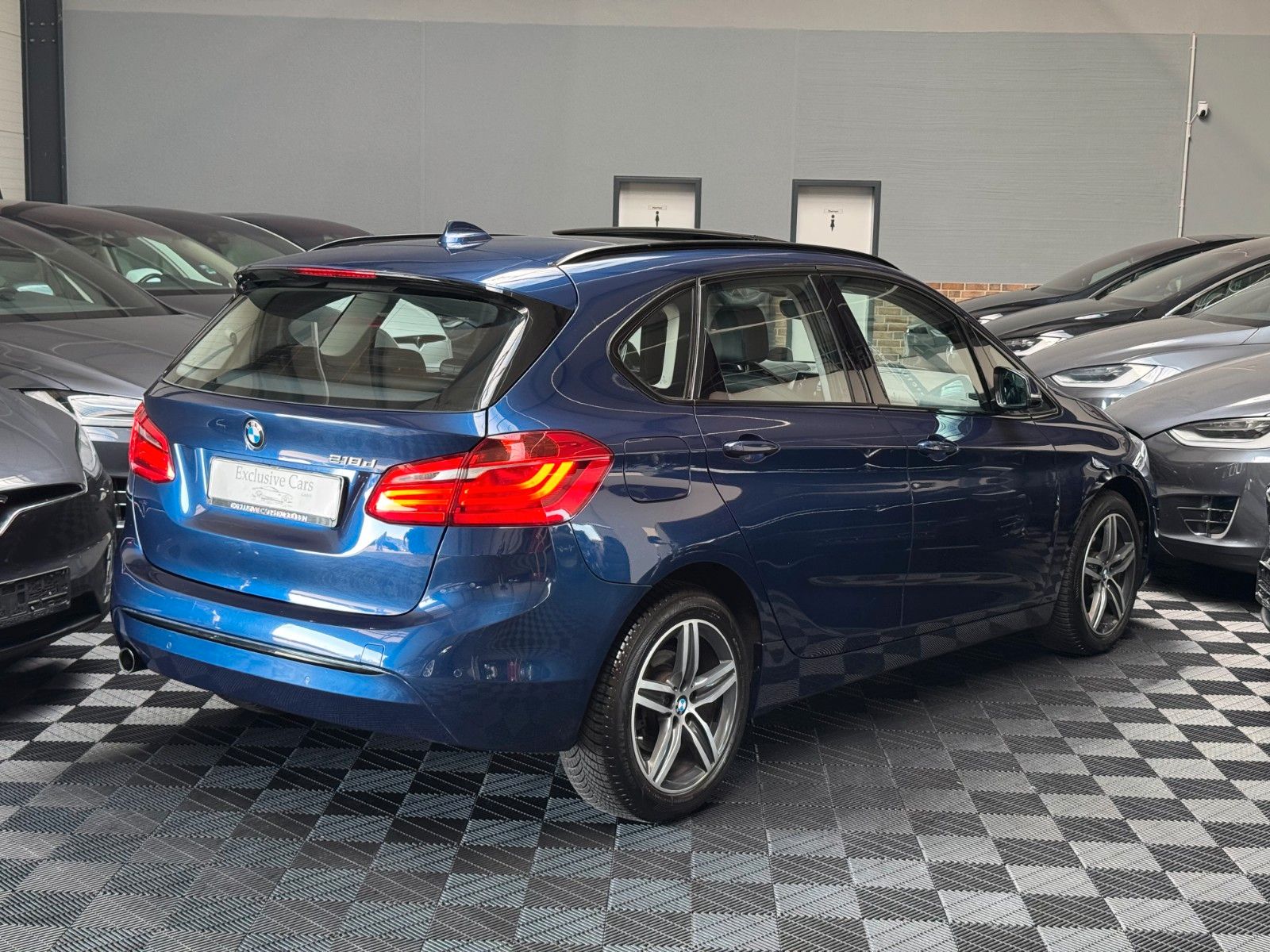 BMW 218 218d ACTIVE TOURER | HEAD-UP | LANE ASSIST |