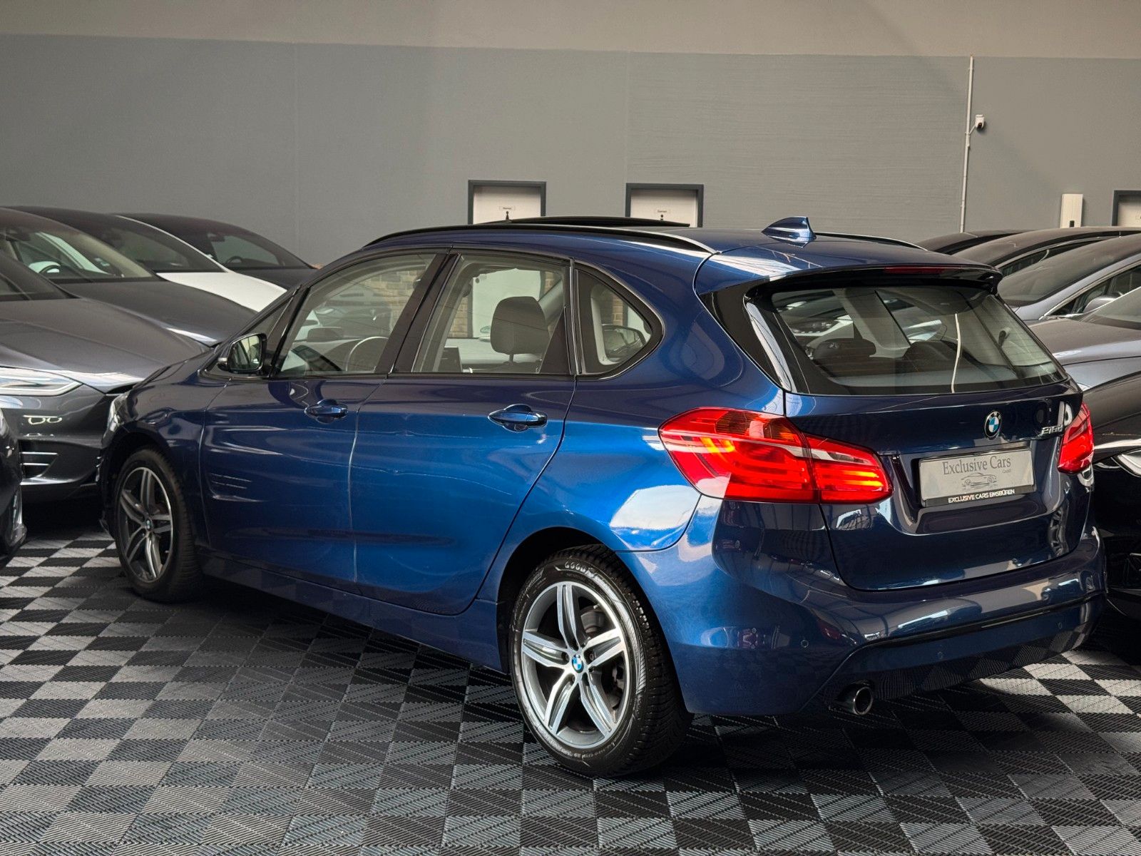 BMW 218 218d ACTIVE TOURER | HEAD-UP | LANE ASSIST |