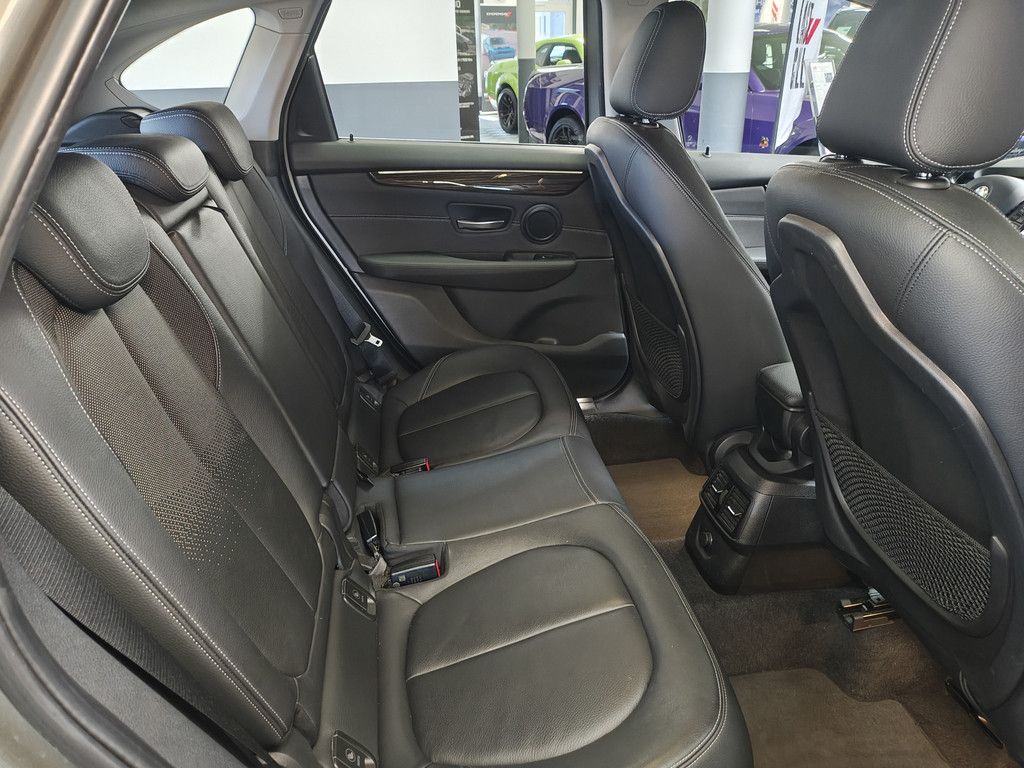 BMW 218 218i LUXURY LINE LED NAVI LEDER Kamera 17&quot;