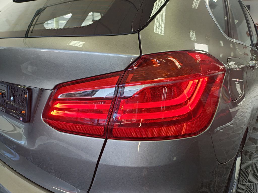 BMW 218 218i LUXURY LINE LED NAVI LEDER Kamera 17&quot;