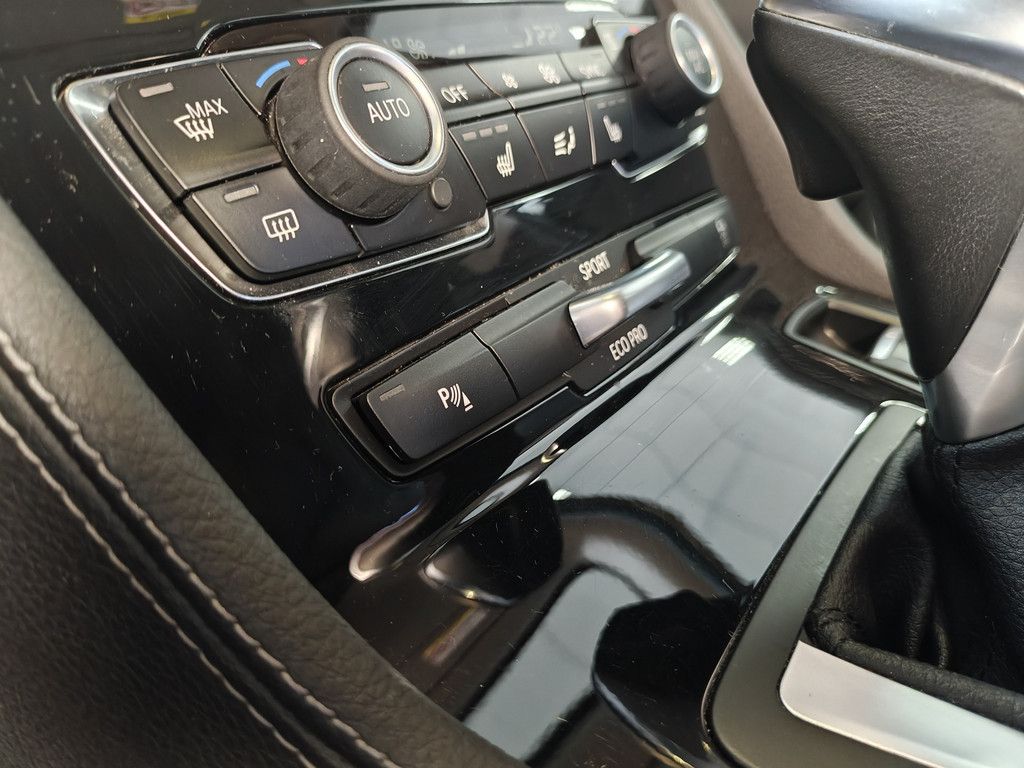 BMW 218 218i LUXURY LINE LED NAVI LEDER Kamera 17&quot;