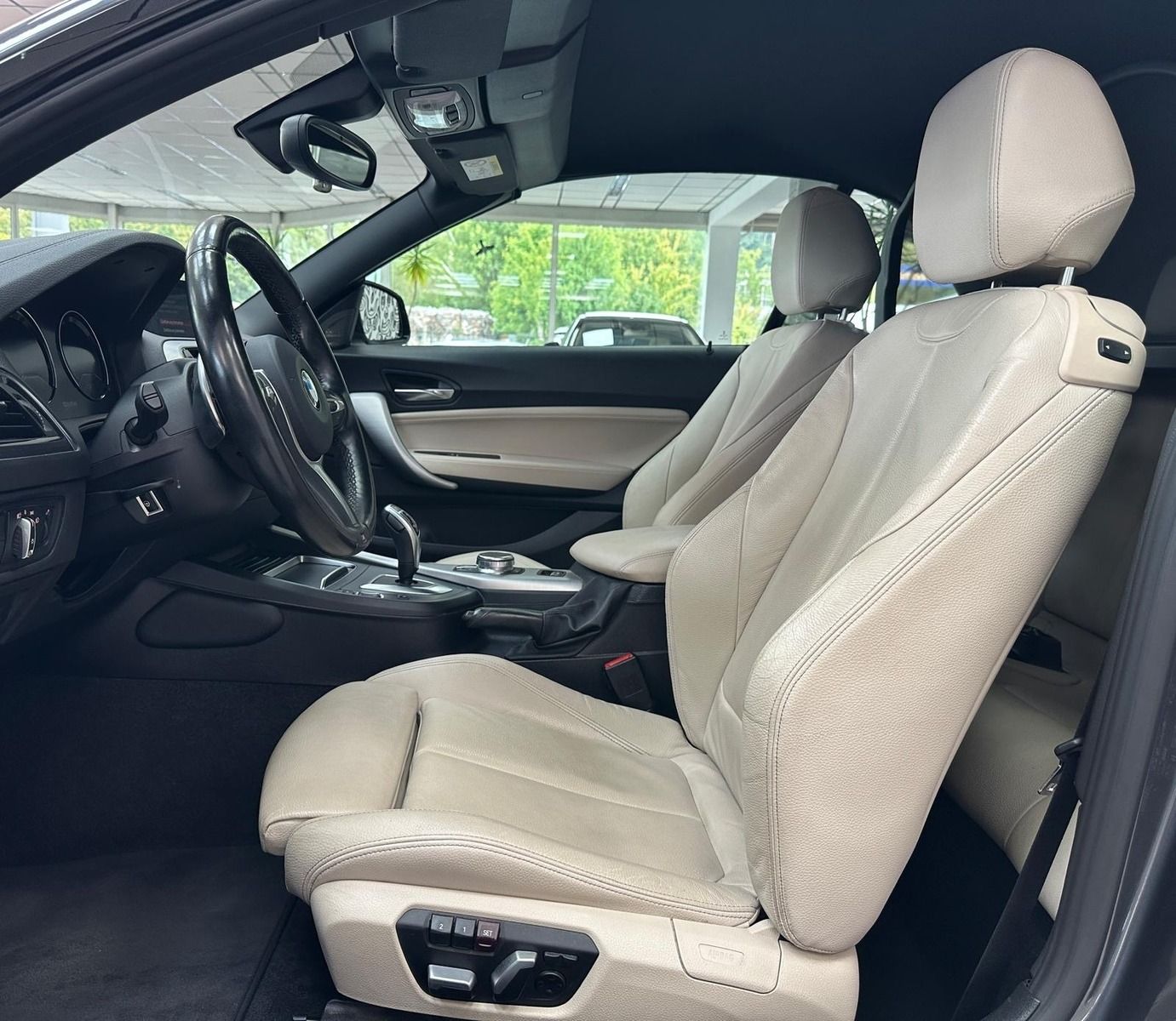 BMW 220 220 i Cabrio 3x M SPORT*SPORT-AUT*DRIVING ASSIST