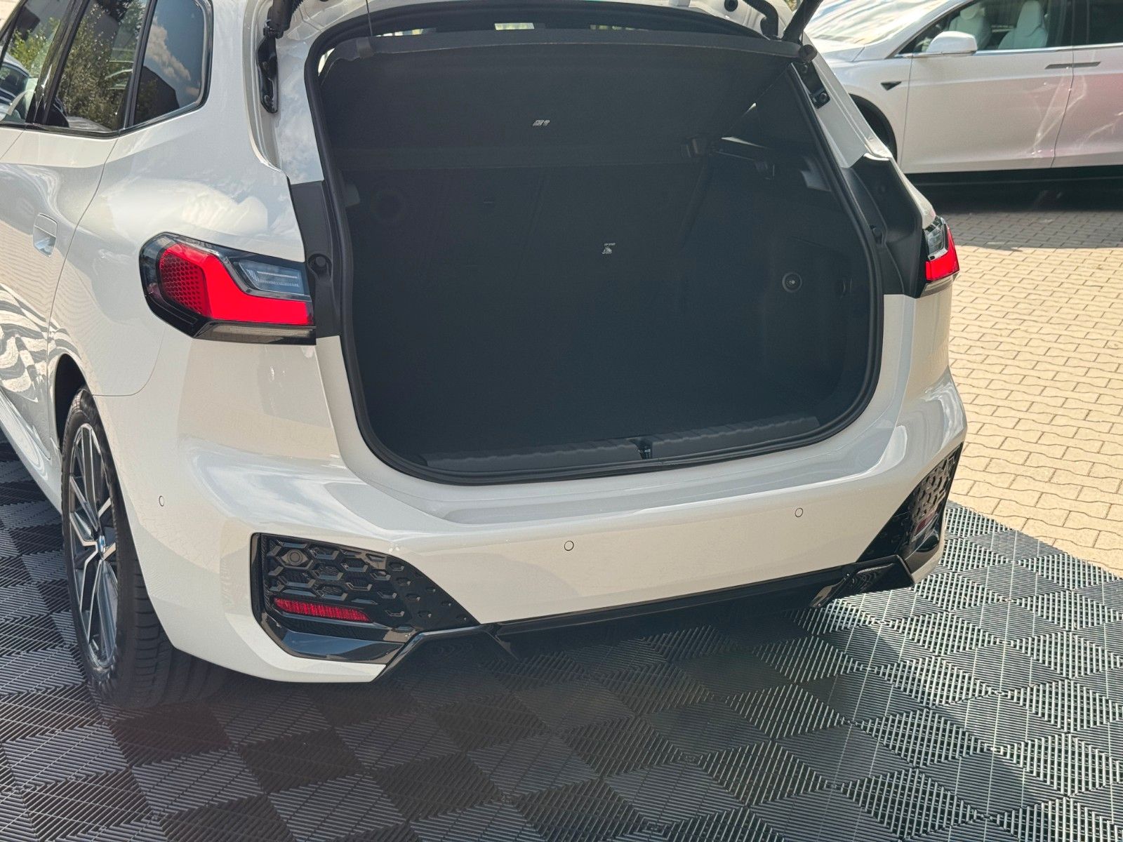 BMW 220 220d Active Tourer | M SPORT | 360VIEW | H&amp;K |