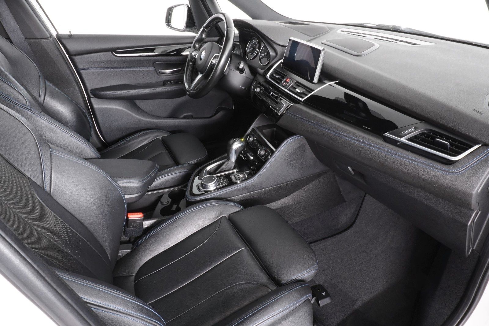 BMW 220 Gran Tourer 220 d xDrive M Sport Pano Kamera AHK LED