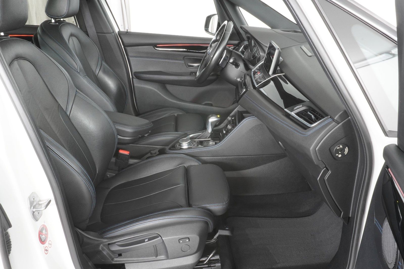 BMW 220 Gran Tourer 220 d xDrive M Sport Pano Kamera AHK LED