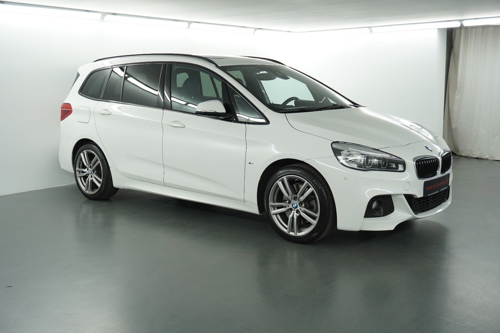 BMW 220 Gran Tourer 220 d xDrive M Sport Pano Kamera AHK LED