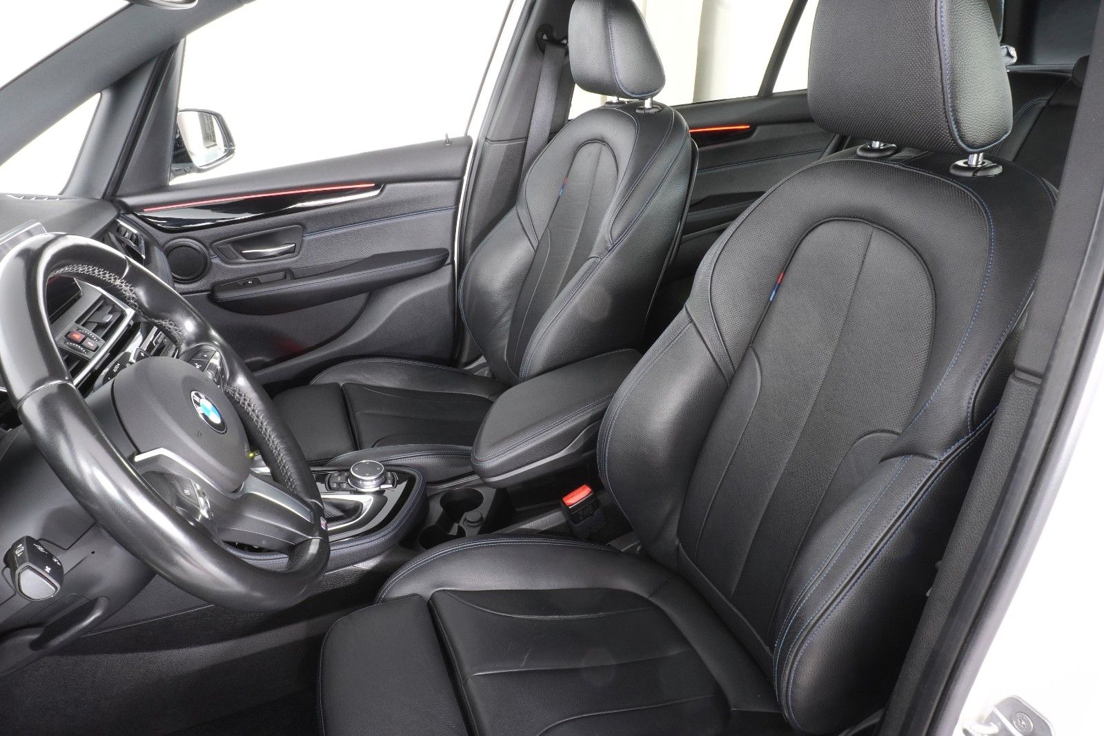 BMW 220 Gran Tourer 220 d xDrive M Sport Pano Kamera AHK LED
