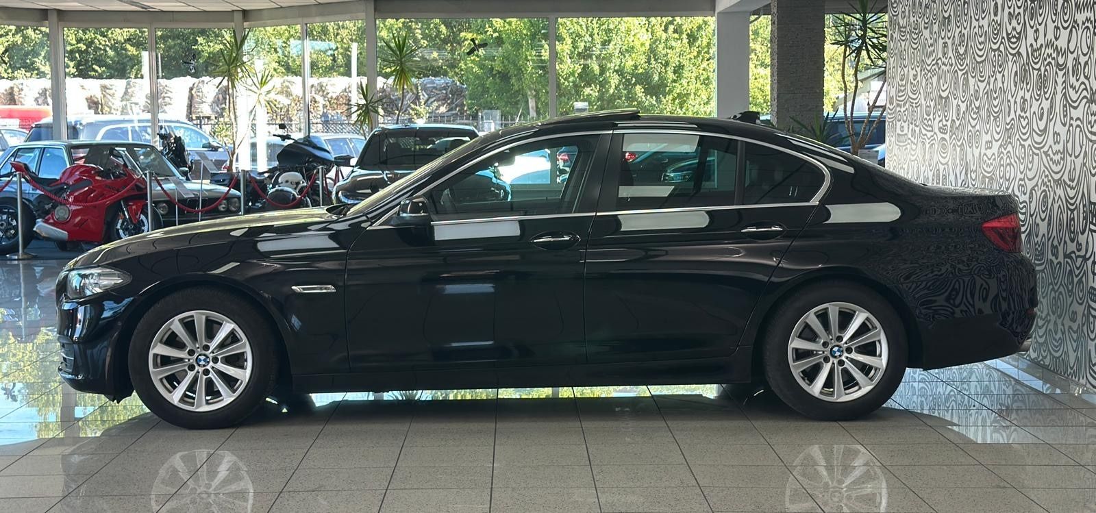 BMW 520 520 d Limo AUTOM*DRIVING ASSIST*DIGITALTACHO*AHK