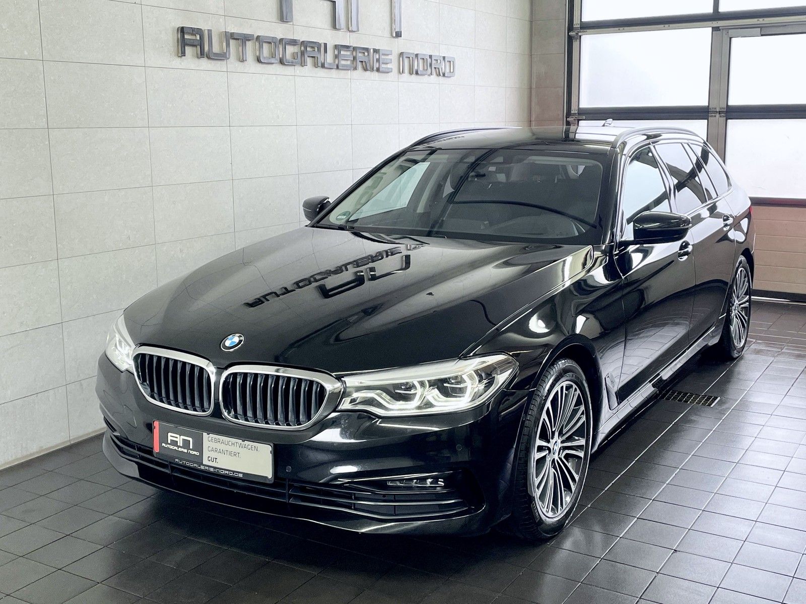 BMW 525 525 d Sport Line adap. LED+Inno+HuD+Shadow+Ambie