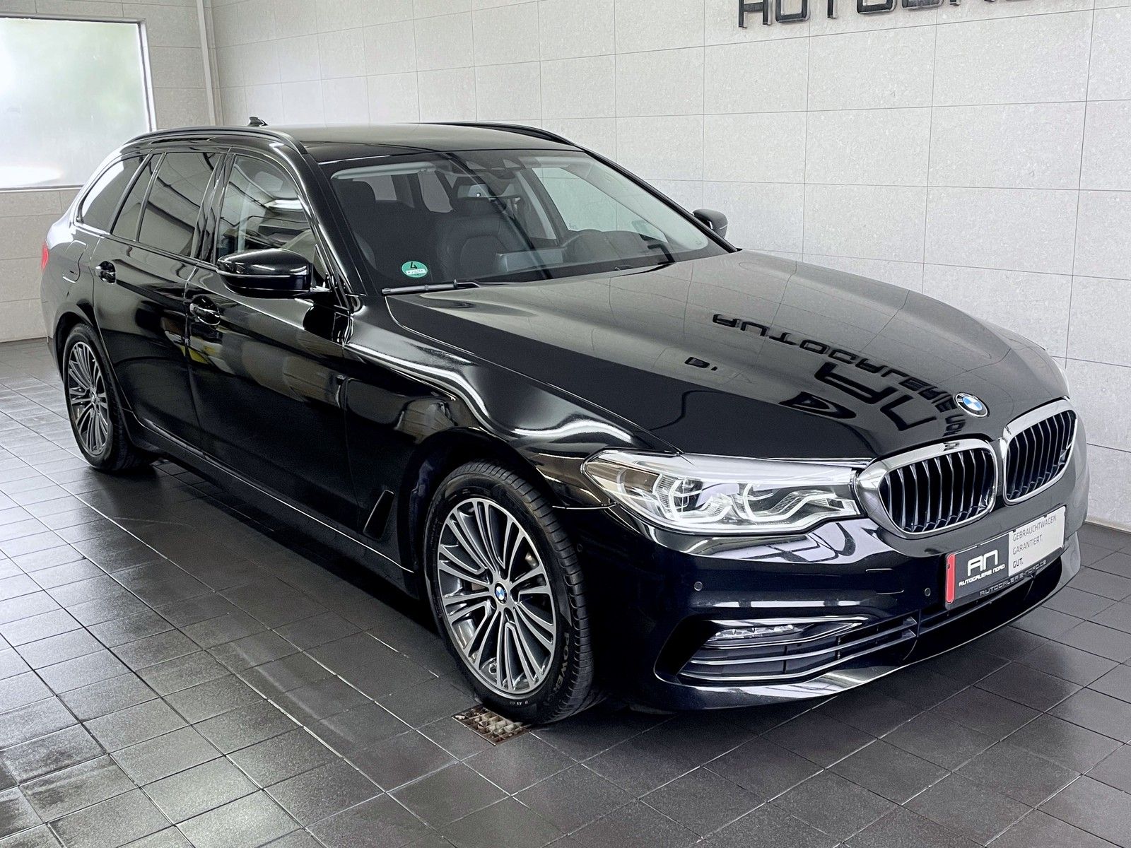 BMW 525 525 d Sport Line adap. LED+Inno+HuD+Shadow+Ambie