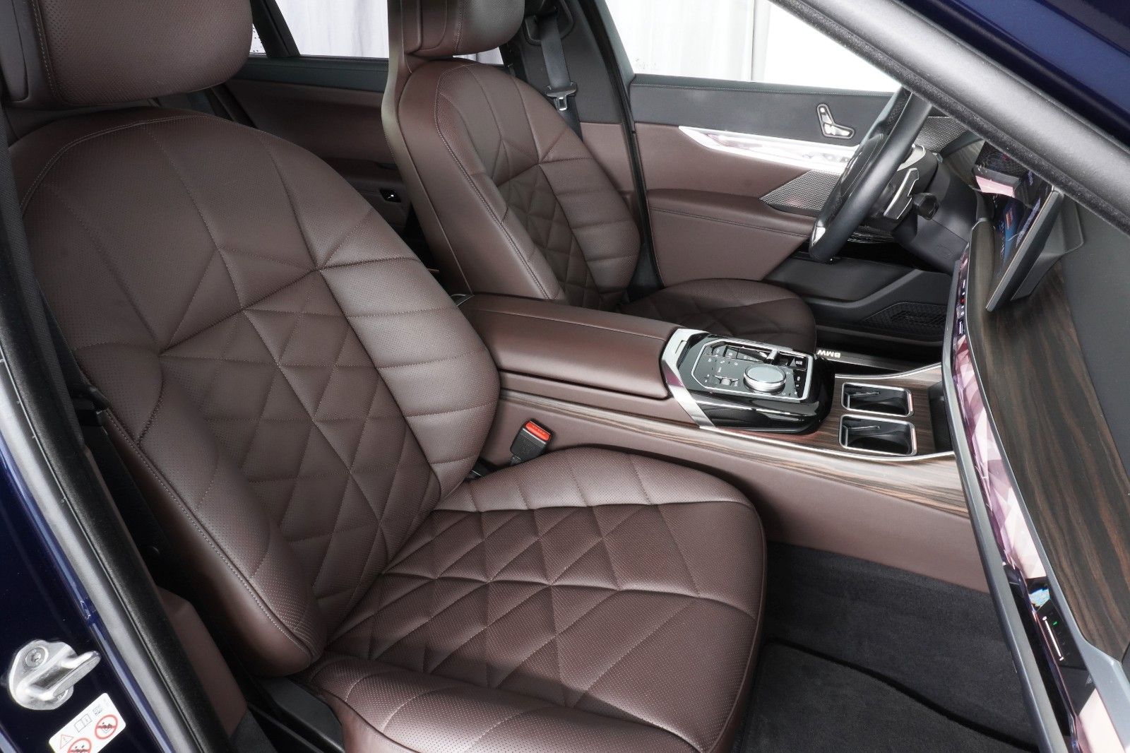BMW 740 740 d xDrive Design Pure Excellence Innovation