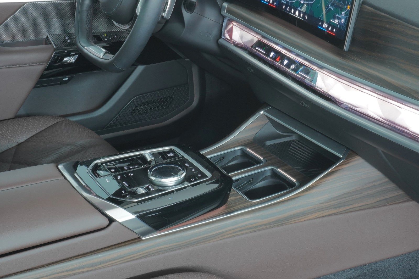 BMW 740 740 d xDrive Design Pure Excellence Innovation
