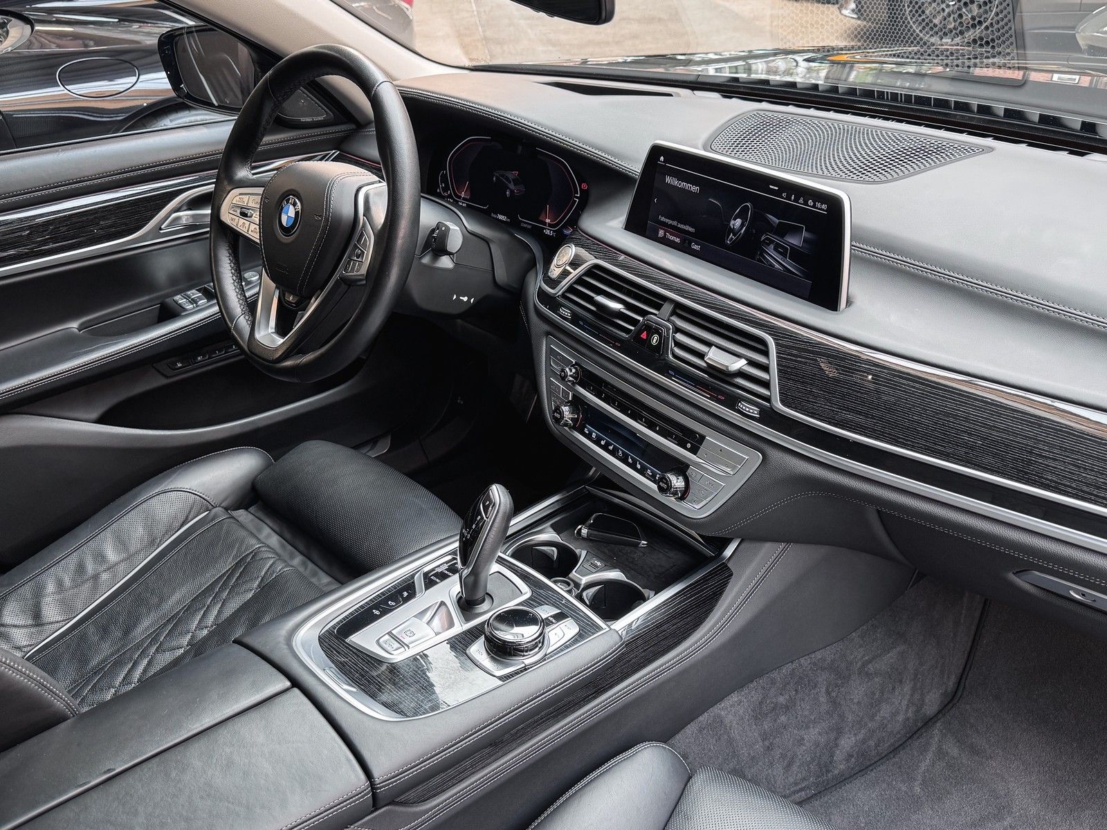 BMW 750 750 i xDrive Laser+TV+HeadUp+InnoPaket