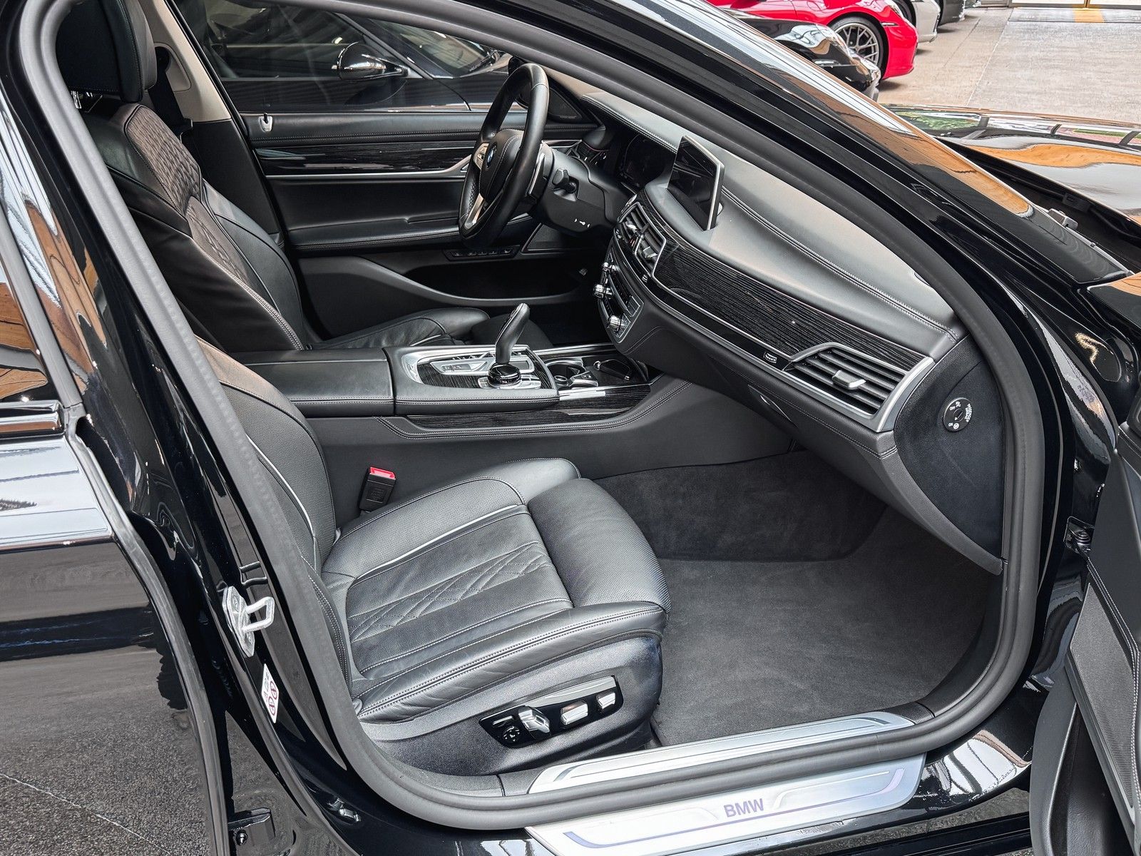 BMW 750 750 i xDrive Laser+TV+HeadUp+InnoPaket