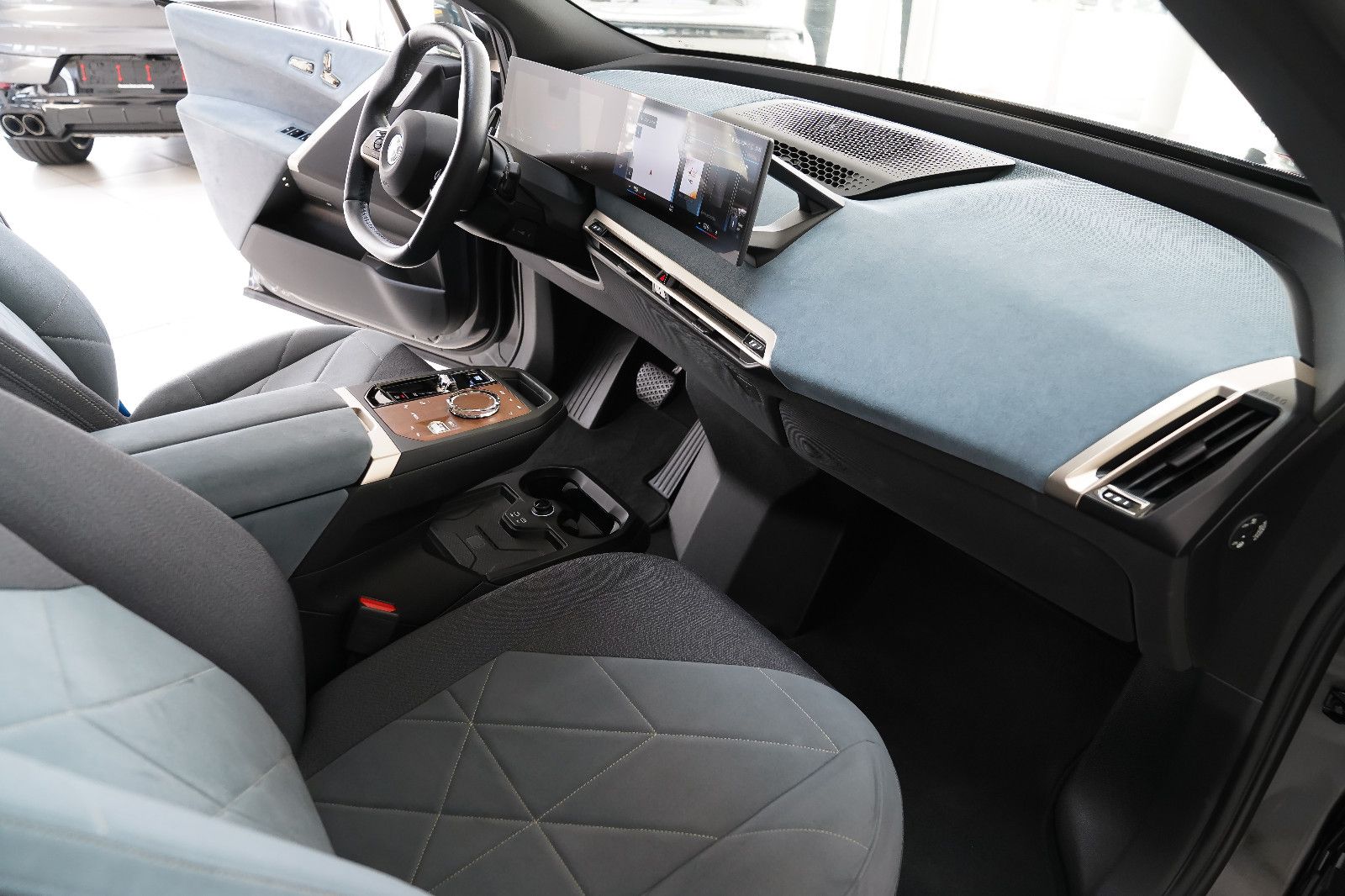 BMW iX iX Pano Sky M Soport Laser B&amp;W AHK Driv Prof