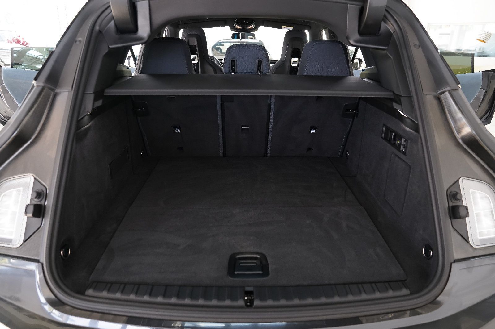 BMW iX iX Pano Sky M Soport Laser B&amp;W AHK Driv Prof