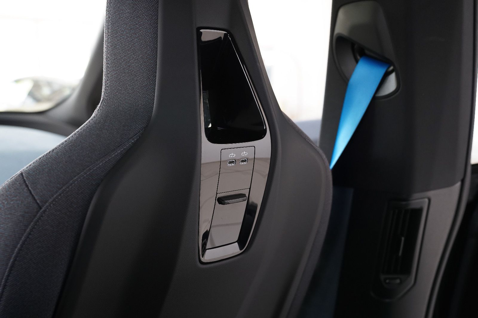 BMW iX iX Pano Sky M Soport Laser B&amp;W AHK Driv Prof