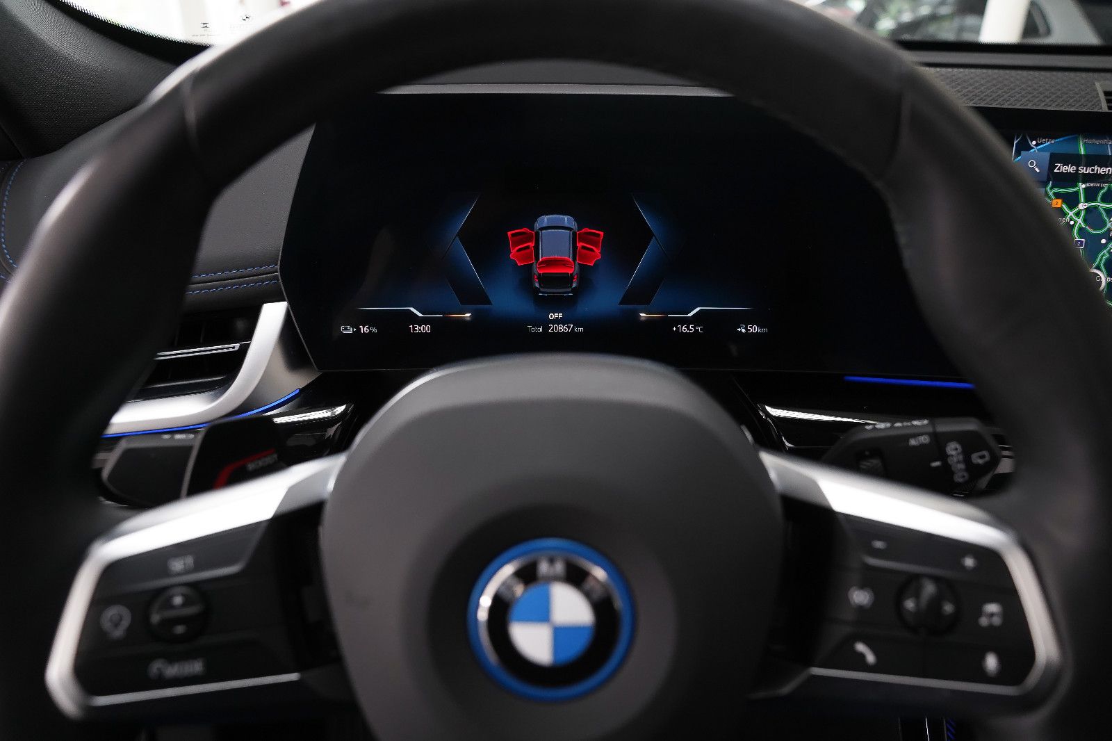 BMW iX1 iX1 30 xDrive M Sportpaket Pano HUD AHK 360