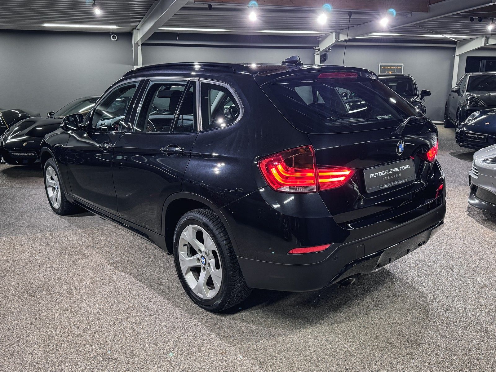 BMW X1 X1 xDrive 18d Bi-Xenon+Navi+PDC+ShadowLine