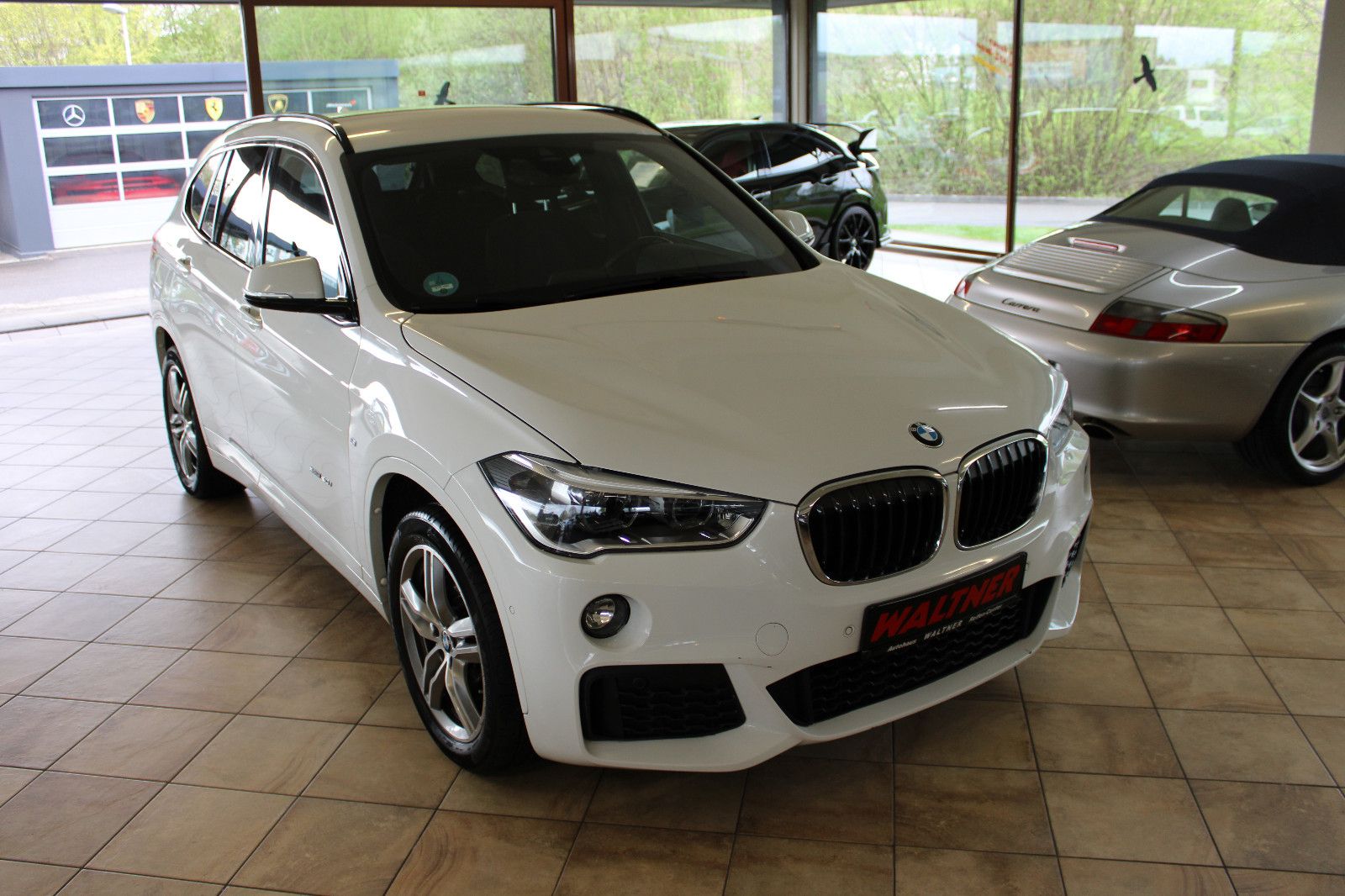 BMW X1 X1 xDrive 20 i M Sport *Automatik+M-Paket*