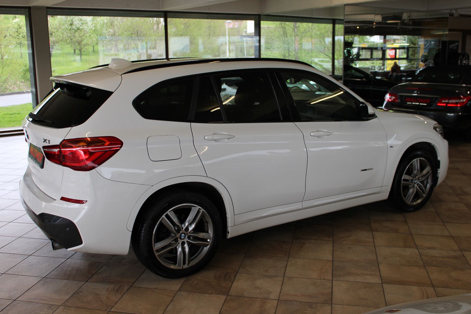 BMW X1 X1 xDrive 20 i M Sport *Automatik+M-Paket*