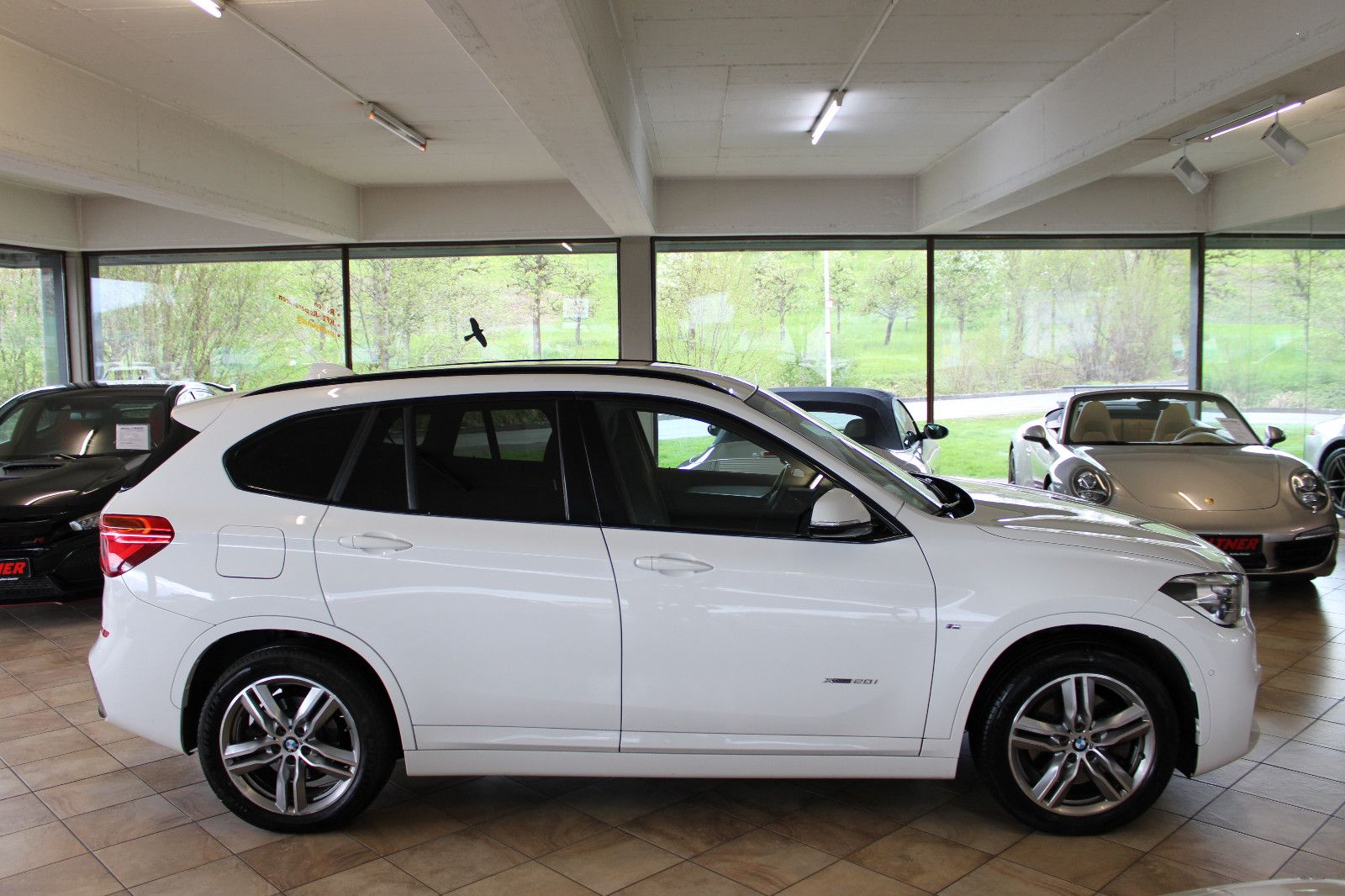 BMW X1 X1 xDrive 20 i M Sport *Automatik+M-Paket*