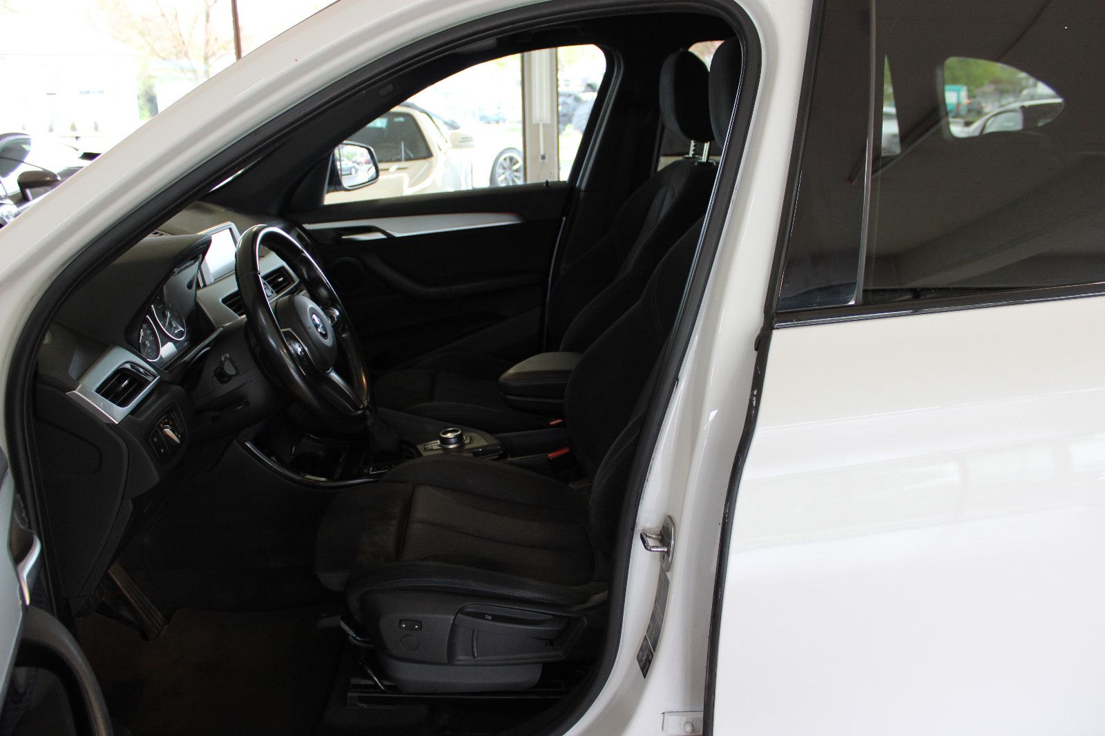 BMW X1 X1 xDrive 20 i M Sport *Automatik+M-Paket*