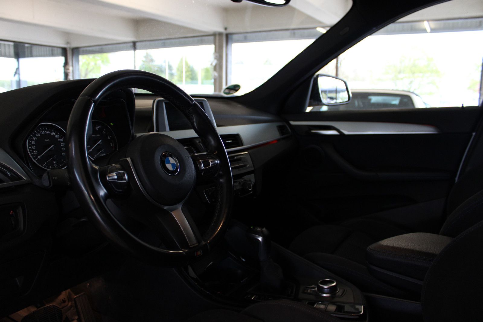BMW X1 X1 xDrive 20 i M Sport *Automatik+M-Paket*