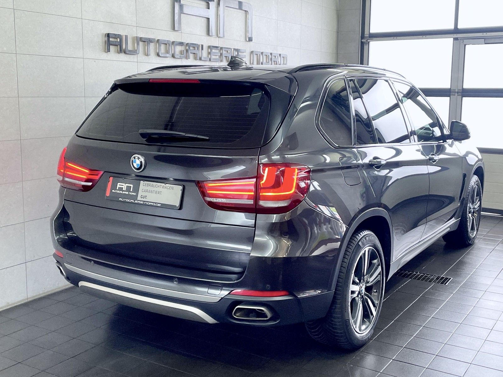 BMW X5 X5 xDrive Design Pano+Nachtsicht+ACC+Soft+HuD+Sh