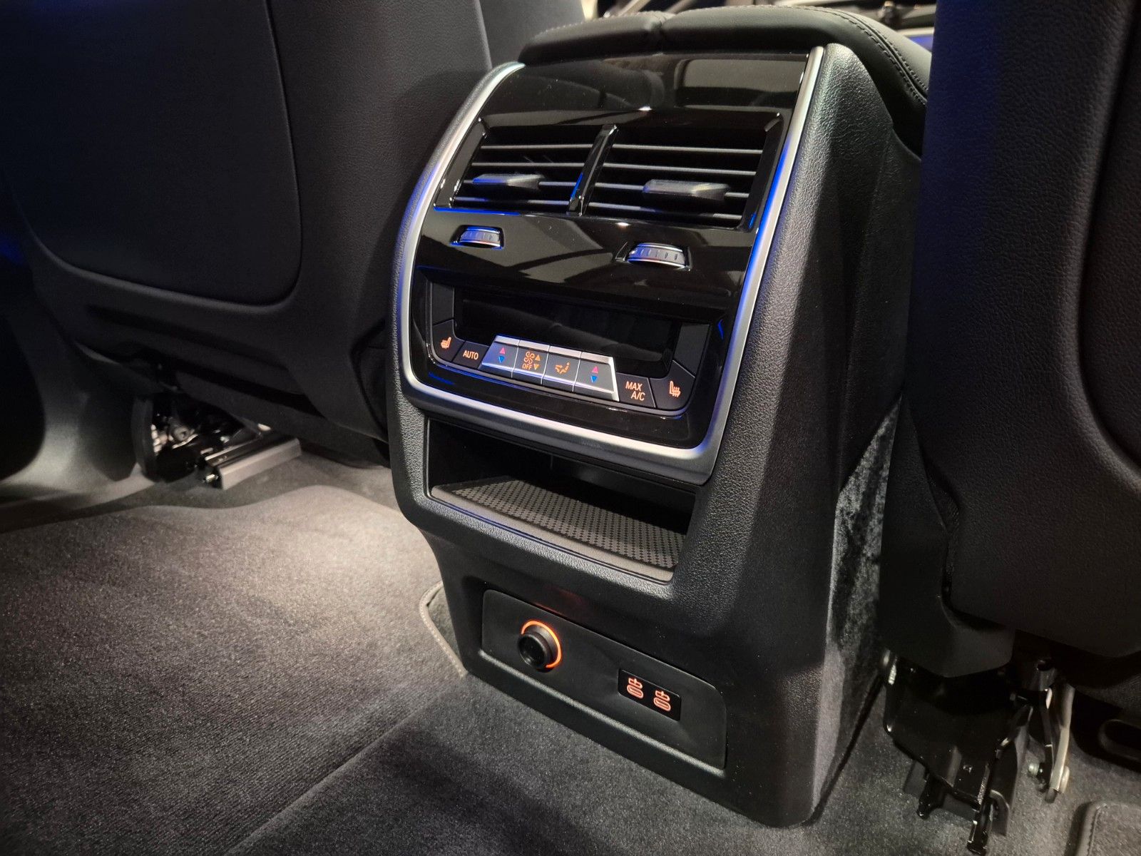 BMW X7 X7 xDrive 40 d/HUD/Pano/AHK/Softclose/7Sitze/LED