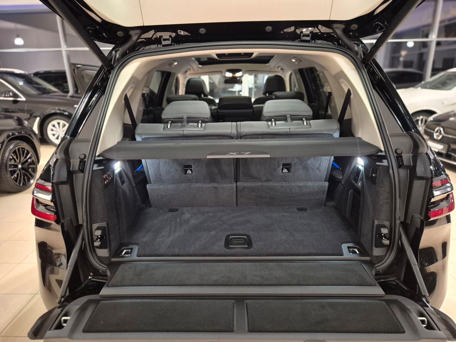 BMW X7 X7 xDrive 40 d/HUD/Pano/AHK/Softclose/7Sitze/LED
