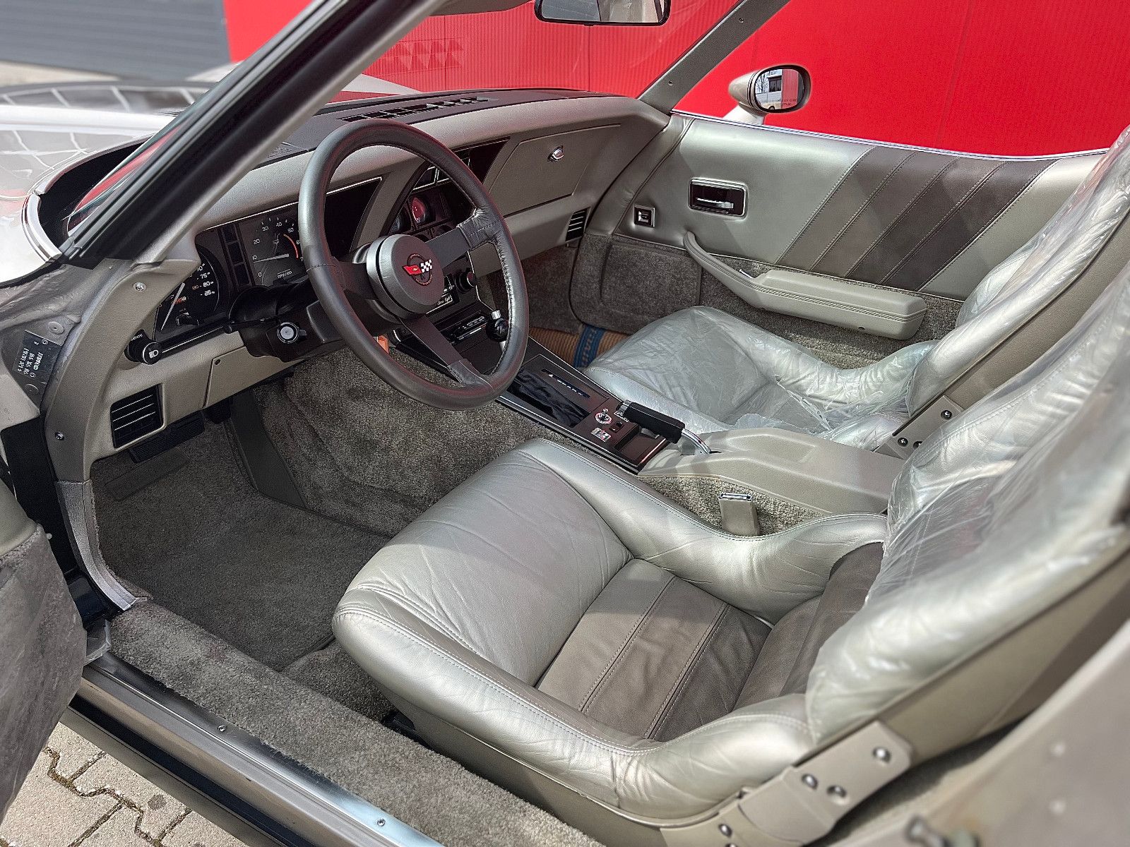 Corvette C3 Collector Edition, 43 km , Neu, 3 Jahre Garantie