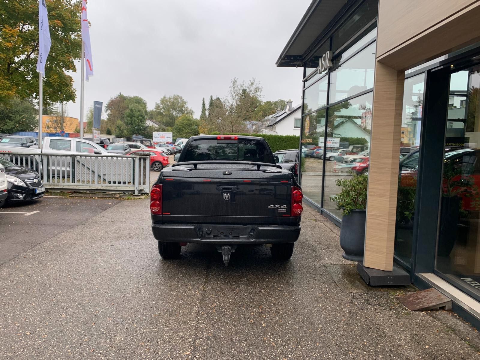Dodge RAM RAM 1500 Hemi 5,7 Sport mit Gas Top