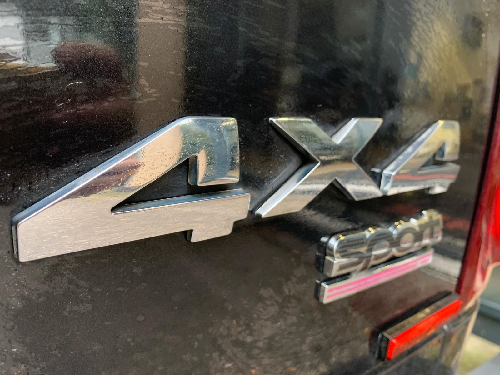 Dodge RAM RAM 1500 Hemi 5,7 Sport mit Gas Top