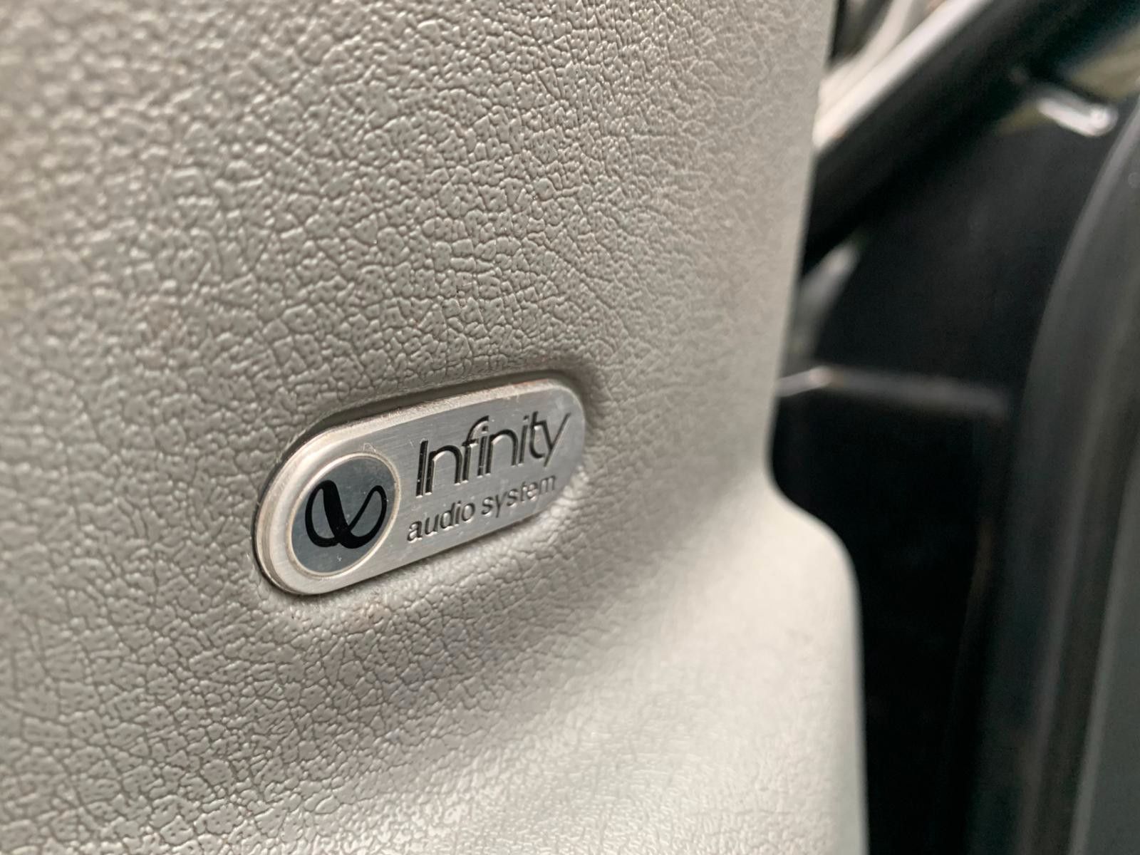 Dodge RAM RAM 1500 Hemi 5,7 Sport mit Gas Top