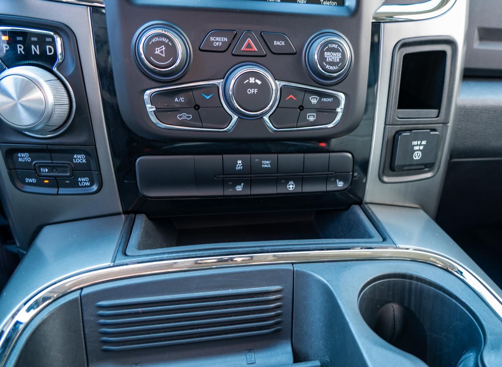 Dodge RAM Ram 1500 Sport 5,7l Quad Cab,Lang,Navi,Sitzhzg.