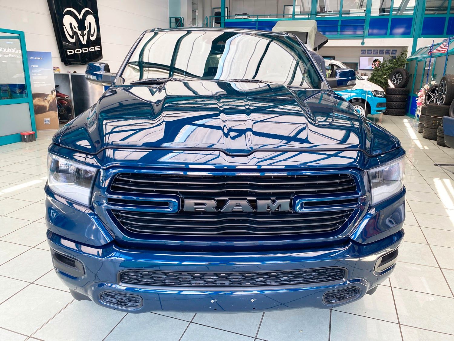 Dodge RAM RAM 5,7 V8 4x4 Sport| ETORQUE|12&quot; NAV|LED|20&quot;ALU