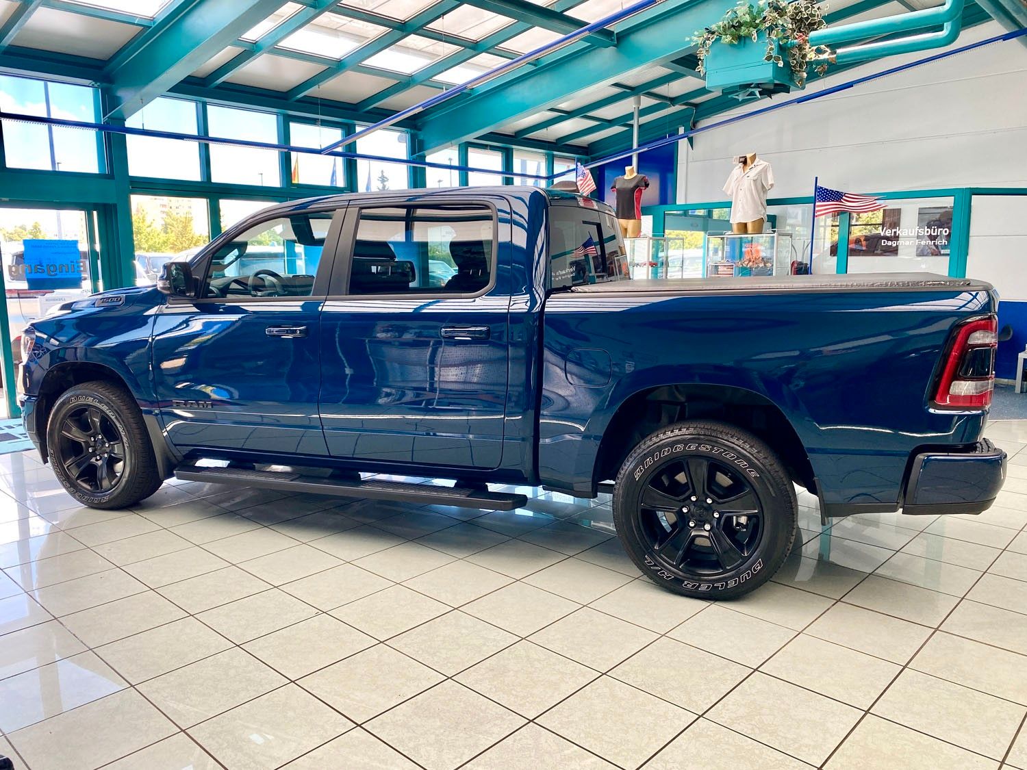 Dodge RAM RAM 5,7 V8 4x4 Sport| ETORQUE|12&quot; NAV|LED|20&quot;ALU