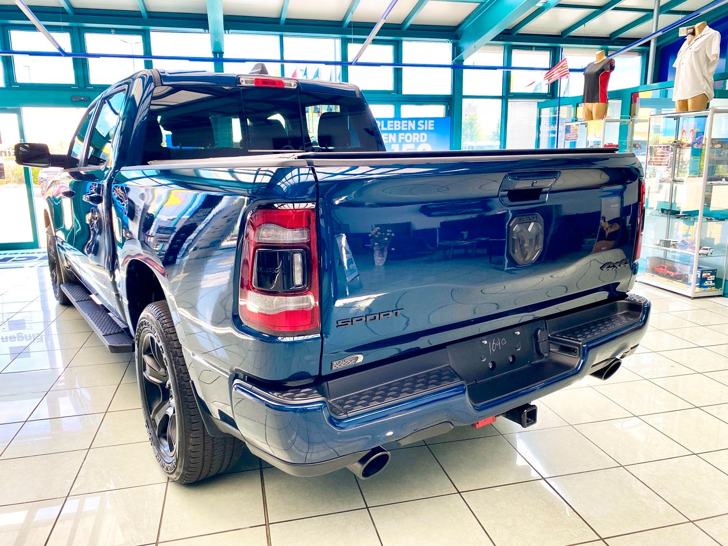 Dodge RAM RAM 5,7 V8 4x4 Sport| ETORQUE|12&quot; NAV|LED|20&quot;ALU