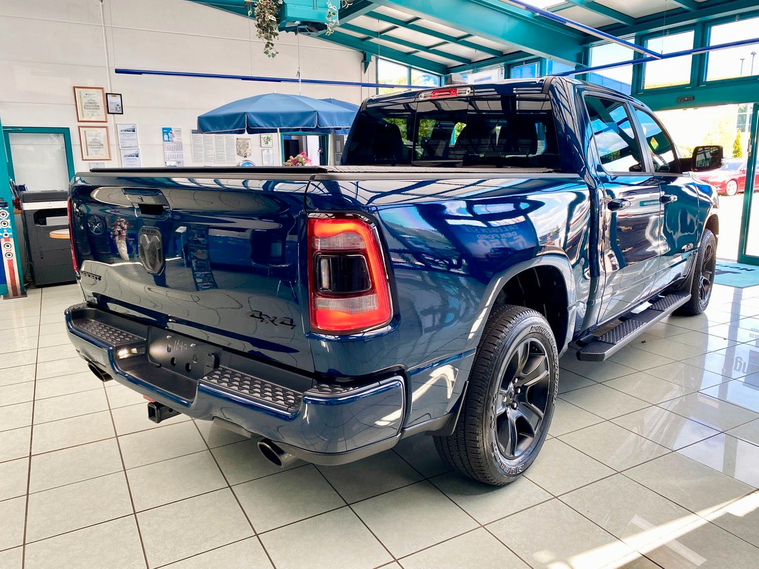 Dodge RAM RAM 5,7 V8 4x4 Sport| ETORQUE|12&quot; NAV|LED|20&quot;ALU
