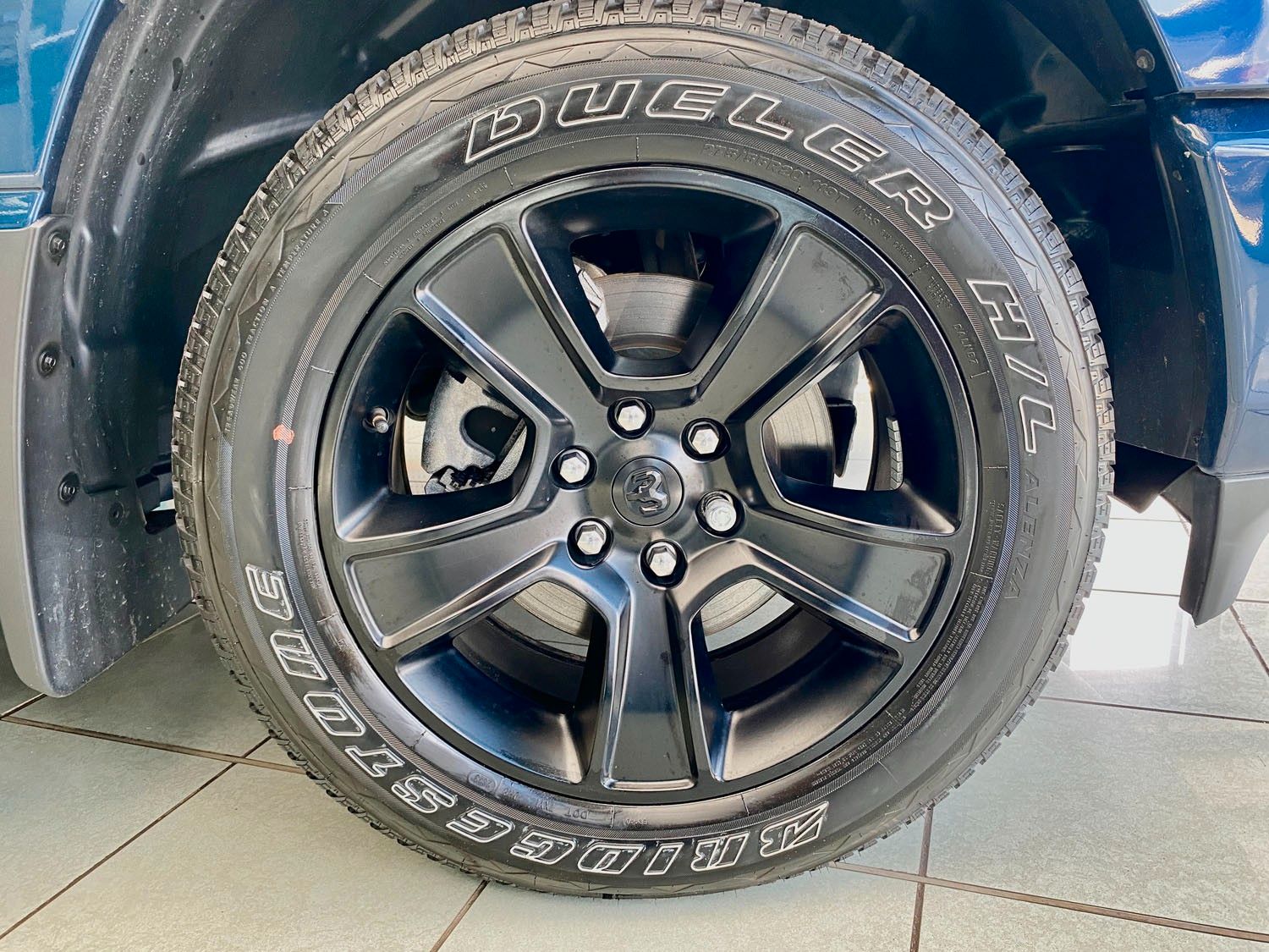 Dodge RAM RAM 5,7 V8 4x4 Sport| ETORQUE|12&quot; NAV|LED|20&quot;ALU