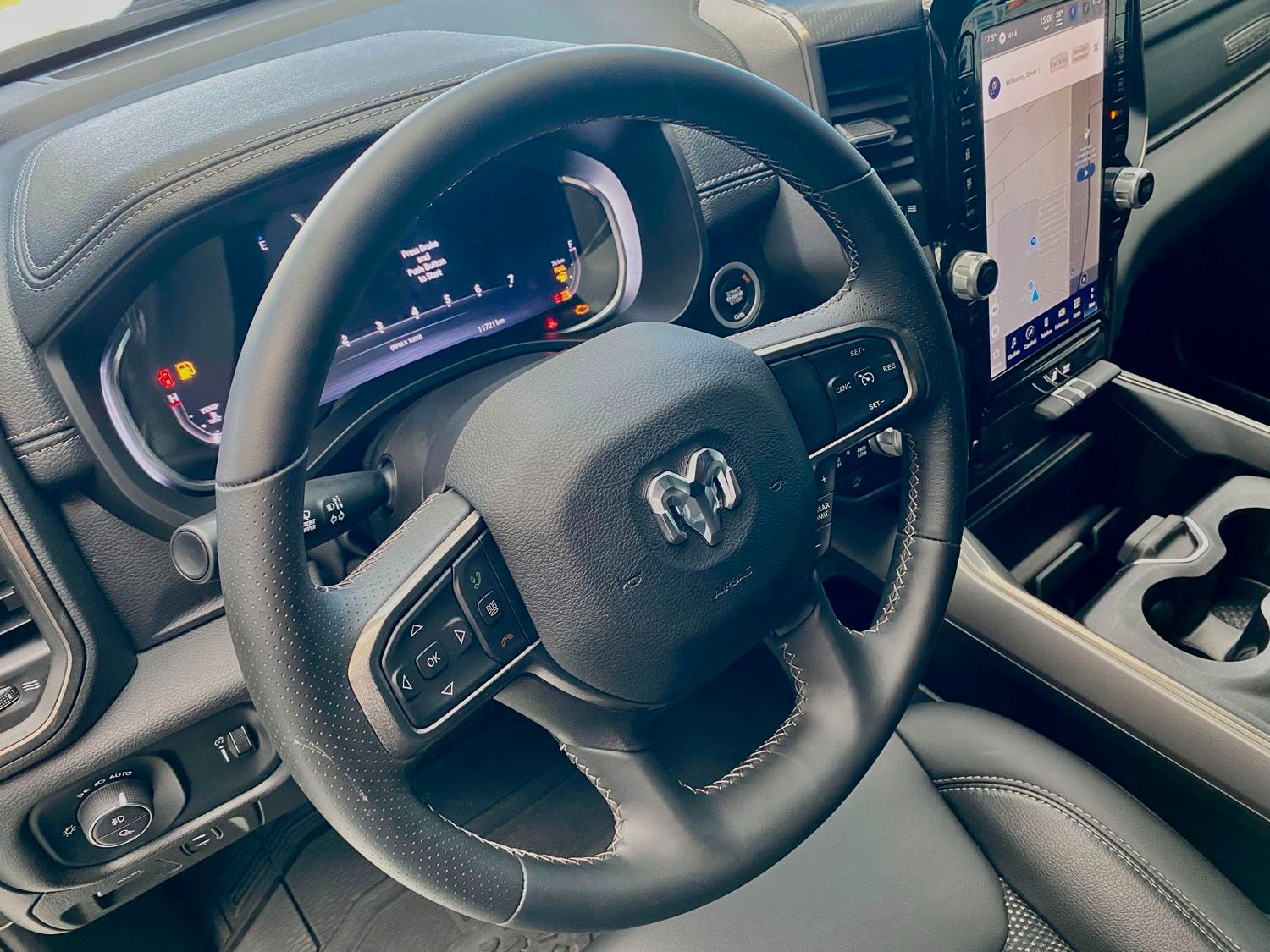 Dodge RAM RAM 5,7 V8 4x4 Sport| ETORQUE|12&quot; NAV|LED|20&quot;ALU