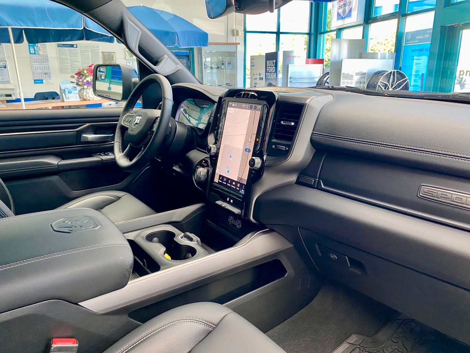 Dodge RAM RAM 5,7 V8 4x4 Sport| ETORQUE|12&quot; NAV|LED|20&quot;ALU