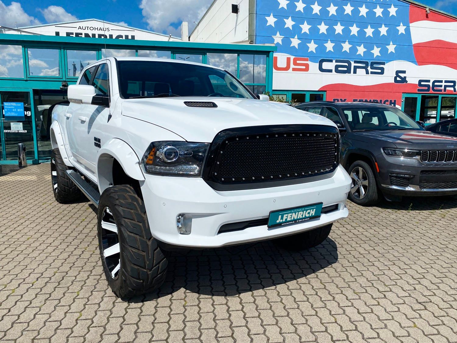 Dodge RAM RAM 5,7 V8 Crew Cab Sport|HÖHER &amp; BREITER|1.HAND