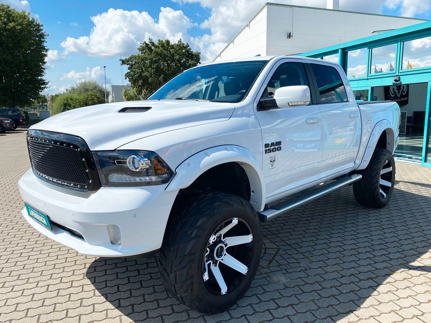 Dodge RAM RAM 5,7 V8 Crew Cab Sport|HÖHER &amp; BREITER|1.HAND