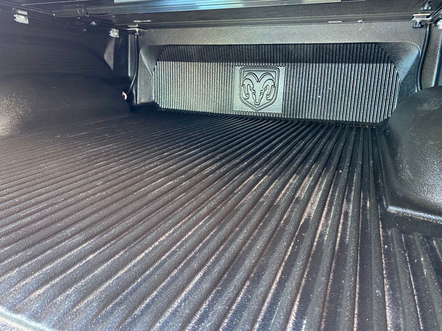 Dodge RAM RAM 5,7 V8 Crew Cab Sport|HÖHER &amp; BREITER|1.HAND